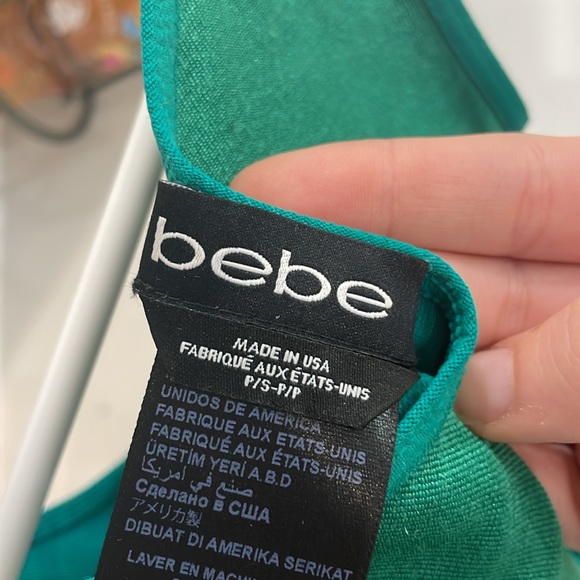 Emerald green Bebe dress size small. Cut out in the back - Picture 3 of 4